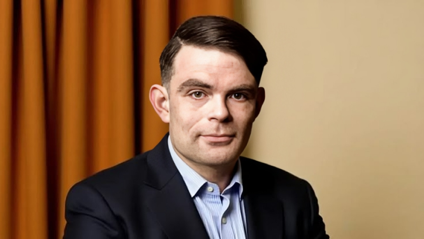 Alan Turing: Architect of the Digital Age and AI Pioneer